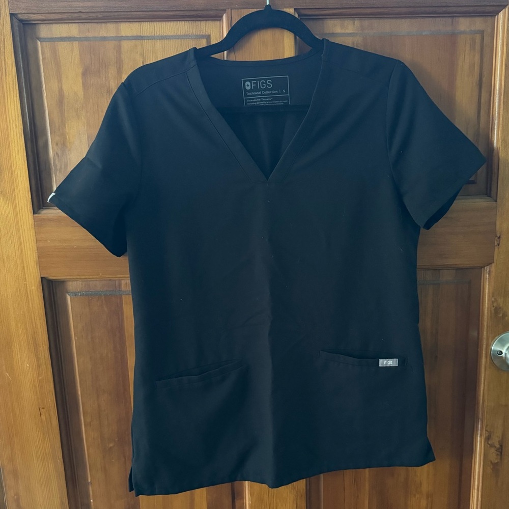 FIGS SET- small top, medium/petite joggers in black